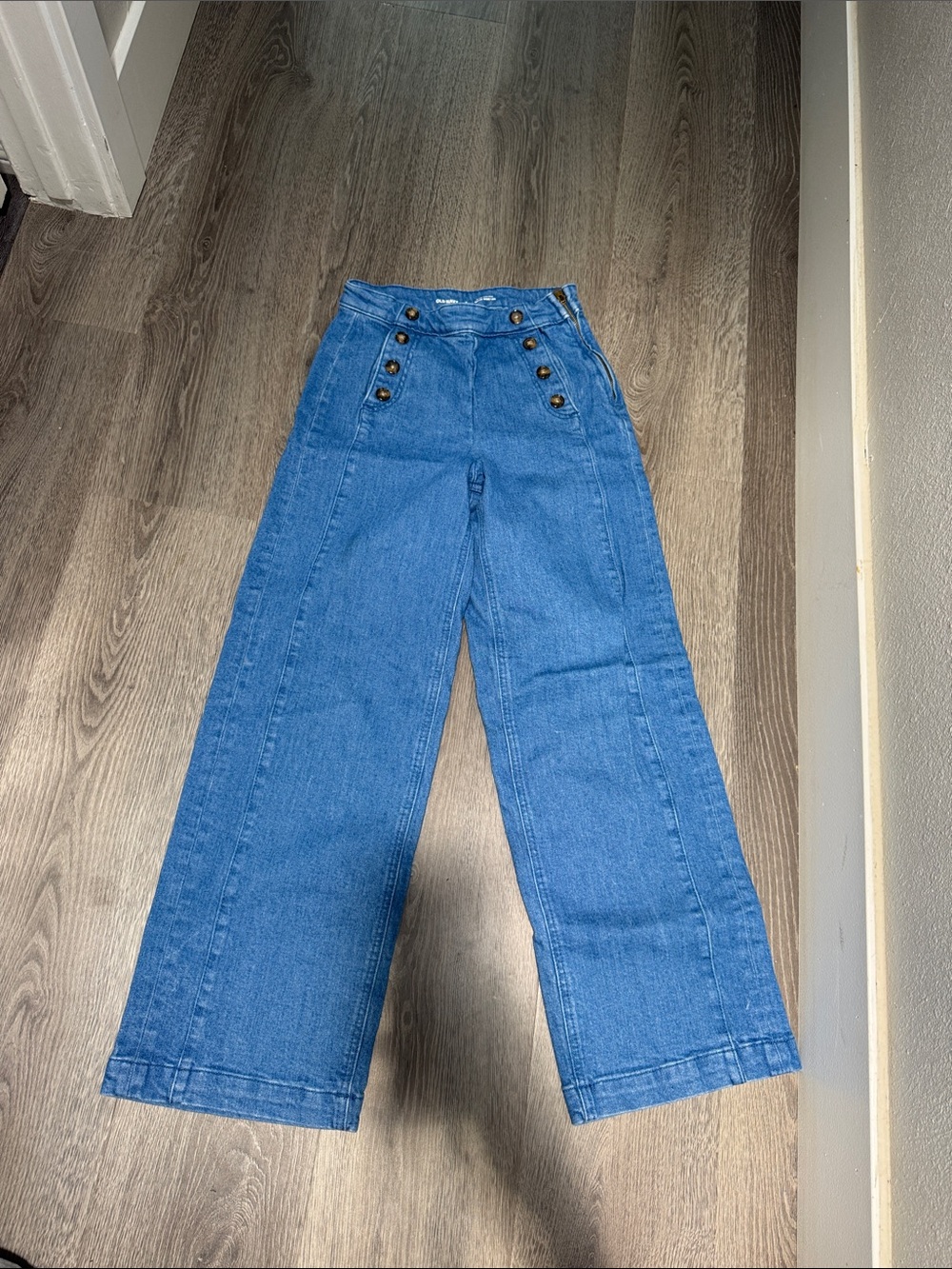 High-Waisted Wide Leg Blue Jeans with sailor Button Detail